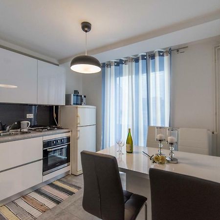דארובר Apartman Lux מראה חיצוני תמונה